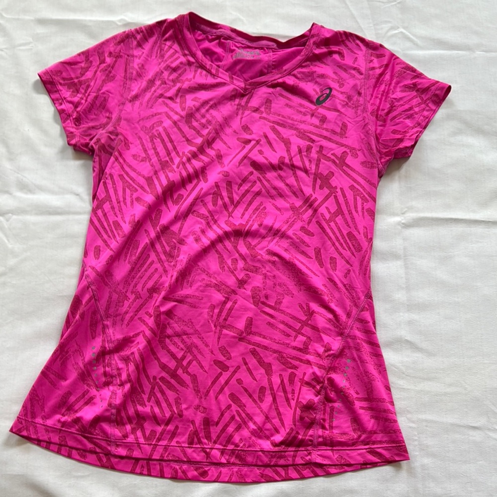 Asics Pink Fitted Short Sleeve T-Shirt size medium‎